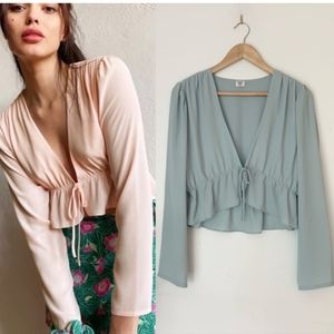 Aritzia Top